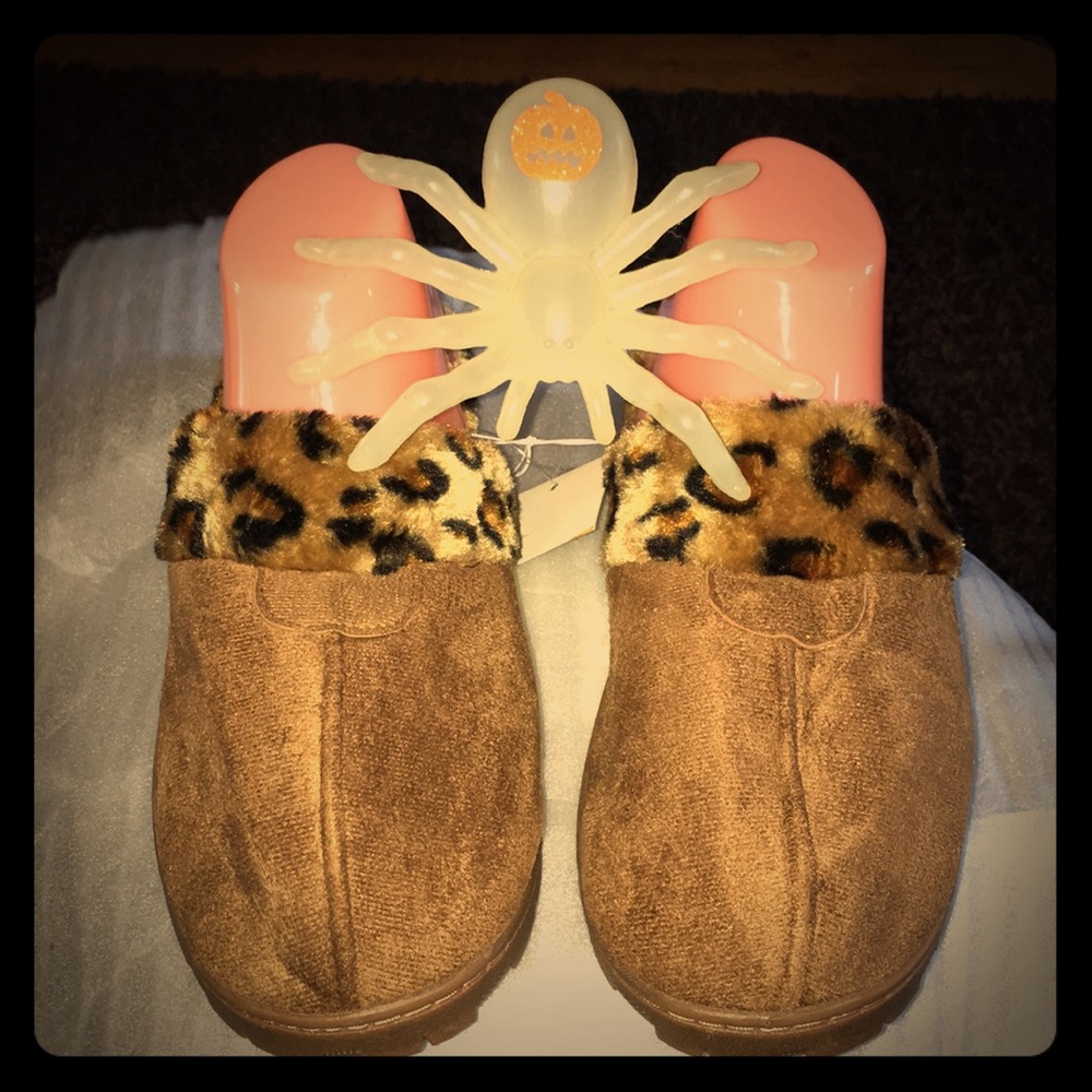 BNWT slippers
